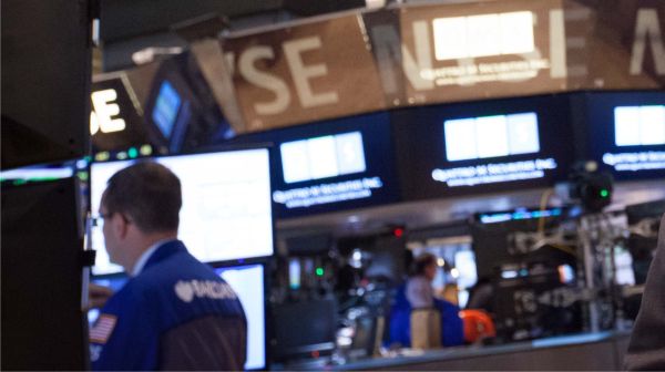 NYSE îşi ia înapoi "coroana" de la Nasdaq