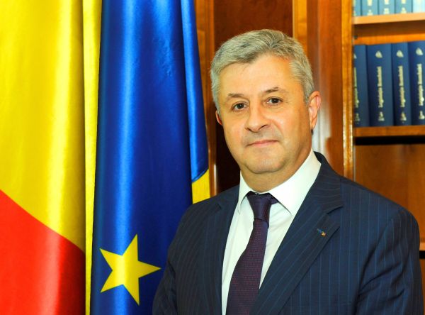 CCR dezbate sesizările privind numirea lui Florin Iordache la şefia Consiliului Legislativ