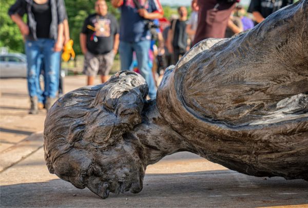 The statue of Christopher Columbus in Minnesota, a symbol of the new world, was torn down on June 10th by a group of protesters led by the American Indian Movement, amid the anger over the killing of George Floyd, a black man, by a policeman.Protesters threw a rope against the bronze statue and have brought it down from its stone socket, saying they viewed Columbus as a symbol of genocide against American natives. Once brought down, protesters sang and danced around it, in a dramatic show of defiance against a significant in America's recent history whose reputation is now associated with the assassination and enslavement of indigenous peoples. Their gestures send a direct message: "Good bye, White America!"