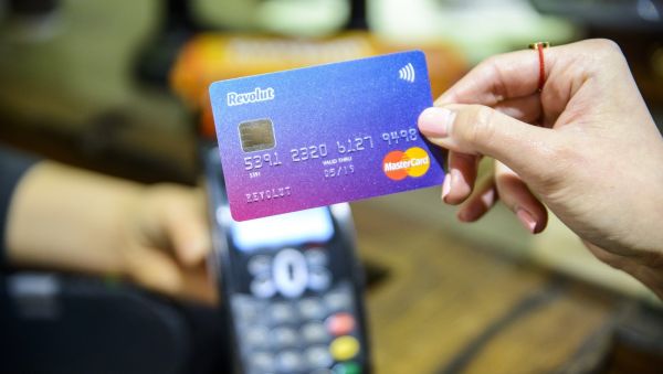 Revolut lansează funcţionalitatea Rewards şi pentru utilizatorii Standard din România