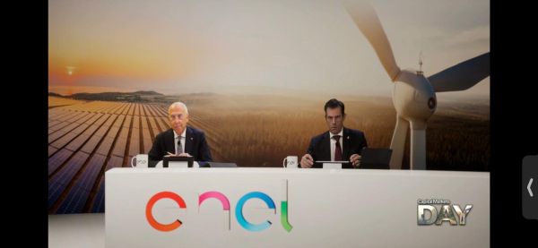 Grupul Enel plasează în centrul strategiei sale accelerarea tranziţiei energetice