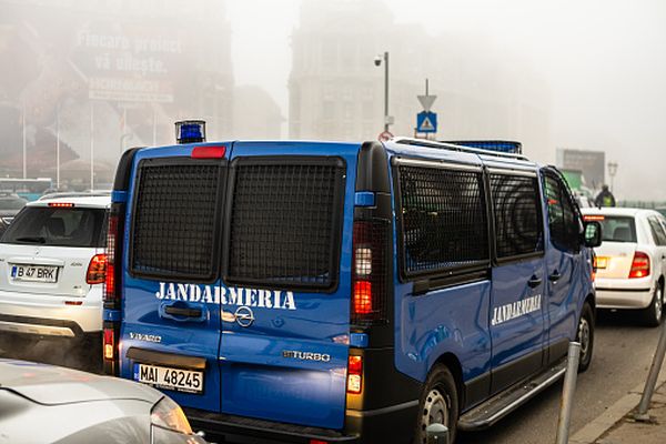 Cinci persoane, cercetate pentru tulburarea liniştii publice în Bucureşti