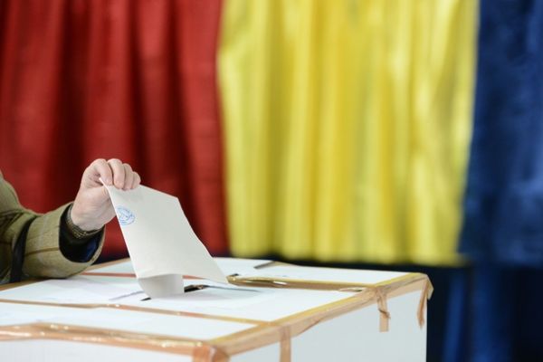 Prezenţa la vot la ora 19:00 - 29,85%