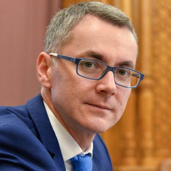 "Important e să formăm o coaliţie de dreapta, cu PNL şi posibil PMP şi UDMR"