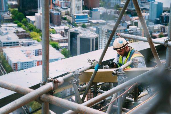 Construcţiile, în creştere înainte de venirea sezonului rece