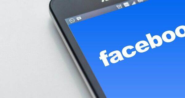 Facebook va permite utilizatorilor să creeze chei de securitate fizice