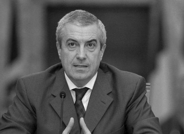  Procurorii îl acuză pe Călin Popescu Tăriceanu că ar fi primit 800.000 de dolari, reprezentând un comision de 10%, în schimbul demersurilor sale, în calitate de prim-ministru în anul 2008, pentru ca statul român să încheie mai multe acte adiţionale la un contract al companiei austriece Fujitsu Siemens Computers GmbH, pentru distribuirea unor licenţe Microsoft în ţara noastră.