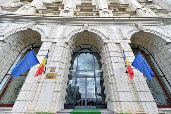 Cartel Alfa pichetează sediul Ministerului Finanţelor