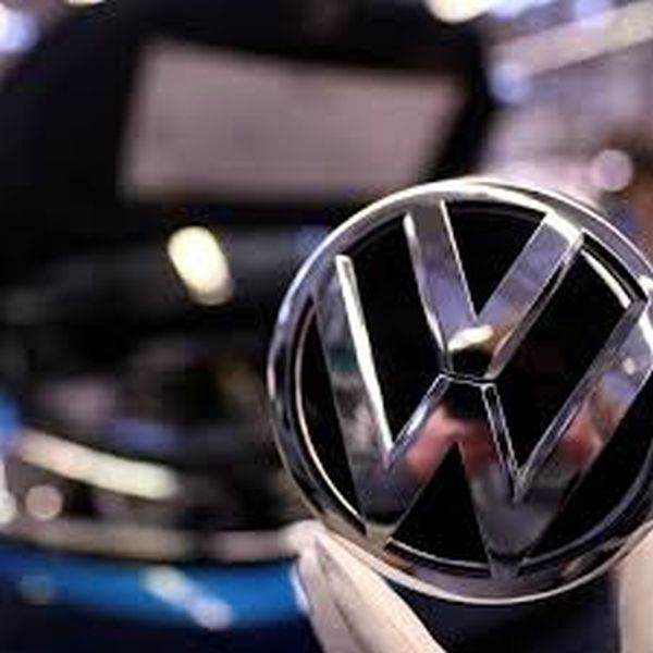 Vânzările grupului Volkswagen AG au scăzut uşor la începutul acestui an