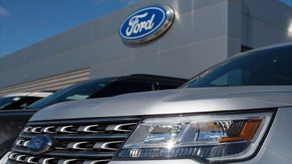 Ford şi alţi producători auto, afectaţi de condiţiile meteo nefavorabile din SUA