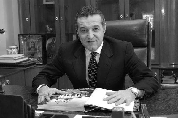 Instanţa supremă dispune reabilitarea lui George Becali