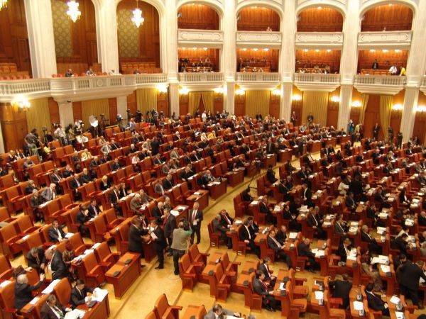 Florian Bodog, fostul ministru al Sănătăţii, audiat astăzi în comisia juridică a Senatului