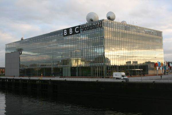 Conducerea BBC a anunţat o revizuire a politicilor editoriale ale corporaţiei