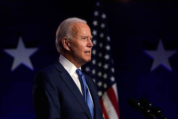 Biden prelungeşte "lista neagră" a companiilor chineze interzise investiţiilor americane