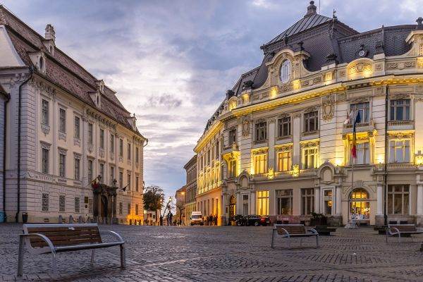 Centrul de vaccinare drive thru din centrul municipiului Sibiu se mută într-o parcare mai mică