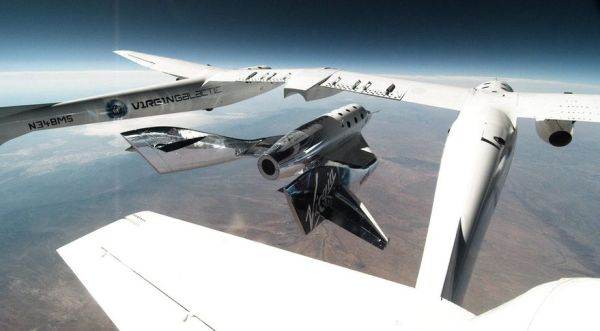 Compania Virgin Galactic a primit aprobarea autorităţilor americane pentru a trimite turişti în spaţiu