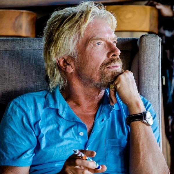 Britanicul Richard Branson a anunţat că va zbura în spaţiu înaintea lui Jeff Bezos