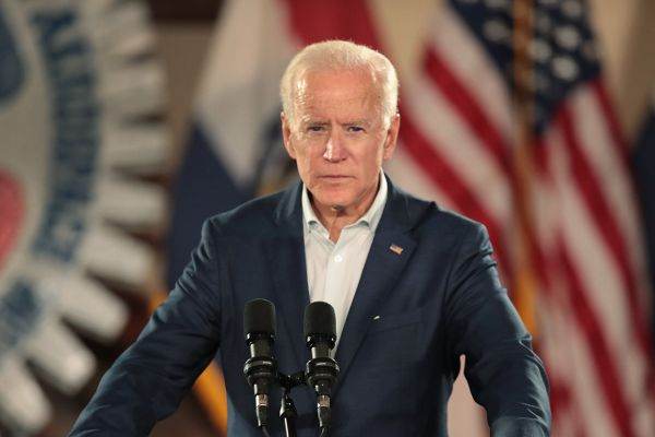 Joe Biden a anunţat măsuri împotriva unor guvernatori care se opun obligativităţii purtării măştilor în şcoli