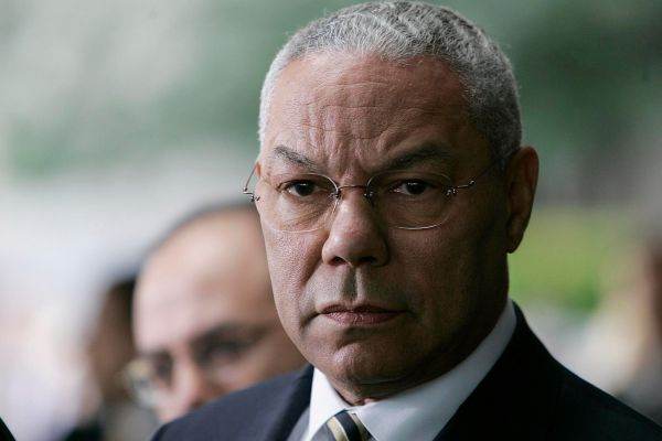 Colin Powell a murit din cauza unor complicaţii legate de COVID-19