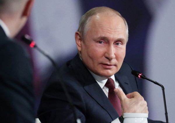 Putin a discutat cu şeful CIA despre "conflictele regionale"