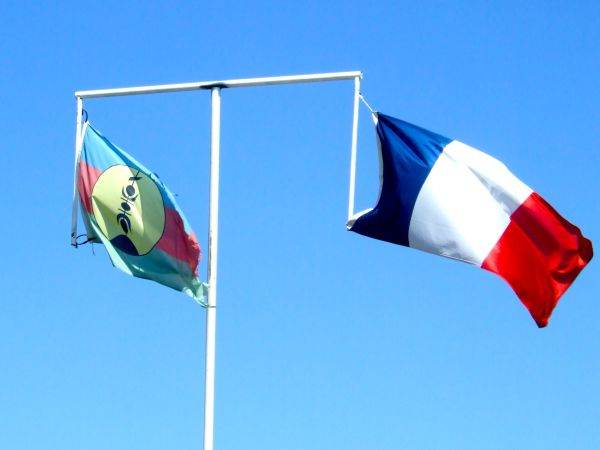 Noua Caledonie a respins prin referendum independenţa de Franţa