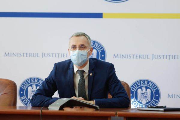 "Se vrea o justiţie cuminte, obedientă, aşa cum era pe vremea lui Adrian Năstase"