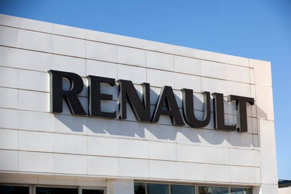 Renault a obţinut sprijinul sindicatelor pentru a desfiinţa 1.700 de locuri de muncă în Franţa