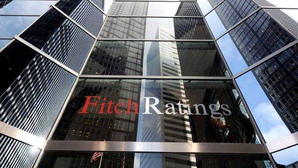 Fitch a îmbunătăţit ratingul UniCredit la "BBB"