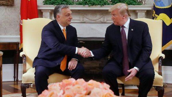 Viktor Orban şi Donald Trump (Sursa foto: Twitter)