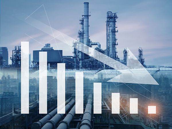 Petrolul cade cu 12%, cel mai mare declin zilnic din noiembrie anul trecut 