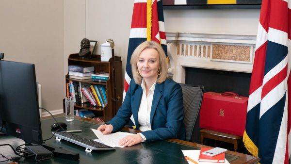 Liz Truss avertizează China că ascensiunea sa depinde de respectarea normelor internaţionale