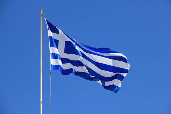 Grecia vrea să reducă consumul de energie al entităţilor de stat cu 30%