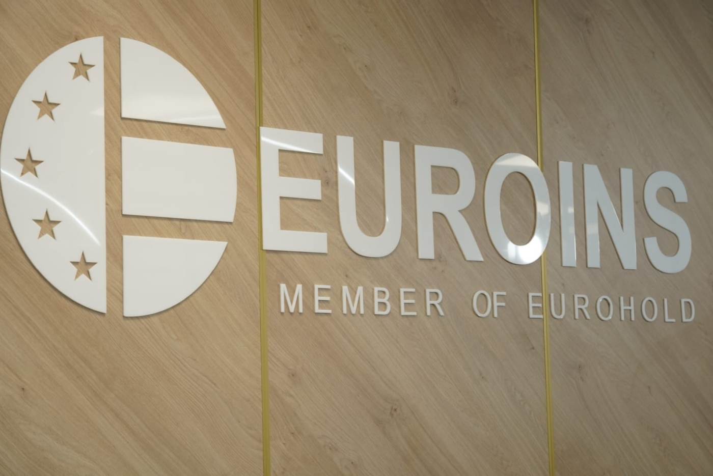 "Euroins depune toate eforturile pentru a procesa cererile cât mai rapid şi cât mai eficient posibil"