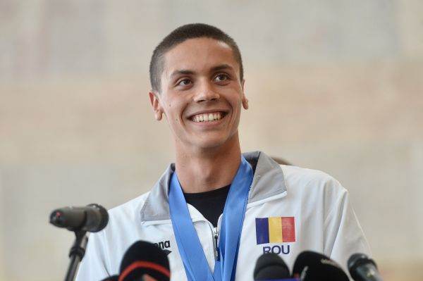 Performanţă de senzaţie: David Popovici, campion mondial la 200 metri liber