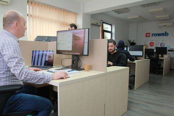 Compania piteșteană de software Roweb investește 1 milion de lei