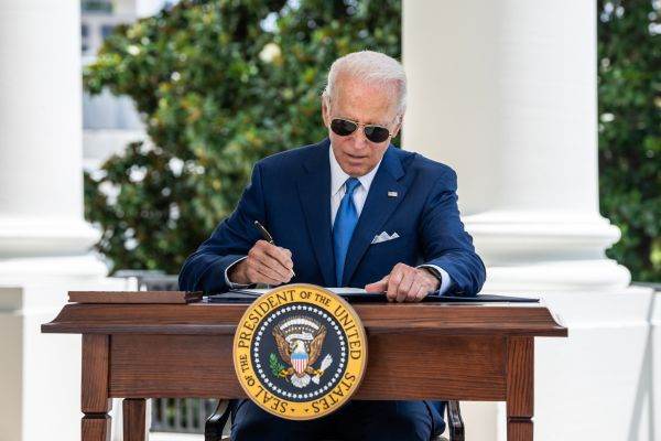 Administraţia Biden a instigat la încălcarea Constituţiei printr-un atac incalificabil la adresa libertăţii de exprimare