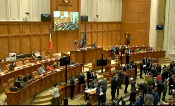 Parlamentul a votat comisia specială comună a Camerei Deputaţilor şi Senatului pentru legile justiţiei