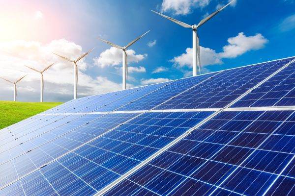 INVL Renewable Energy Fund I cumpără şase proiecte de parcuri solare în ţara noastră