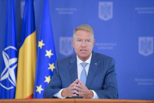 Klaus Iohannis îl felicită pe noul premier britanic pentru numirea în funcţie