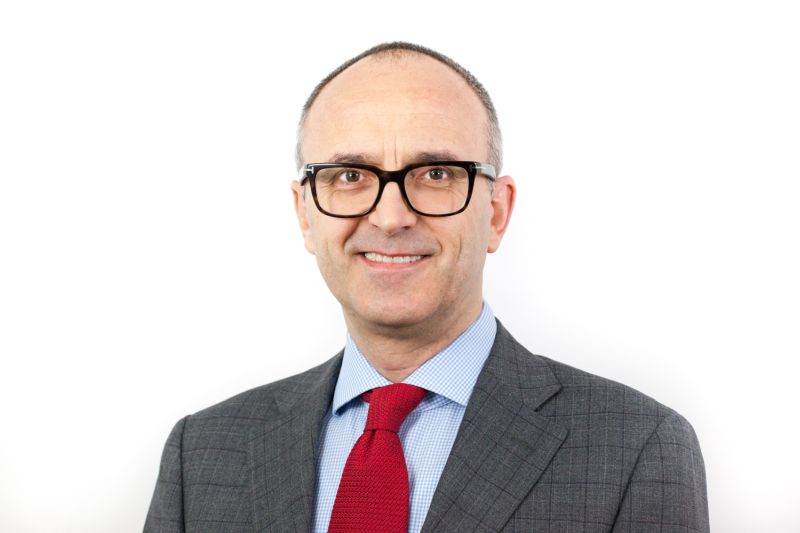 Răsvan Radu îşi încheie mandatul de CEO şi Preşedinte al Directoratului UniCredit Bank 