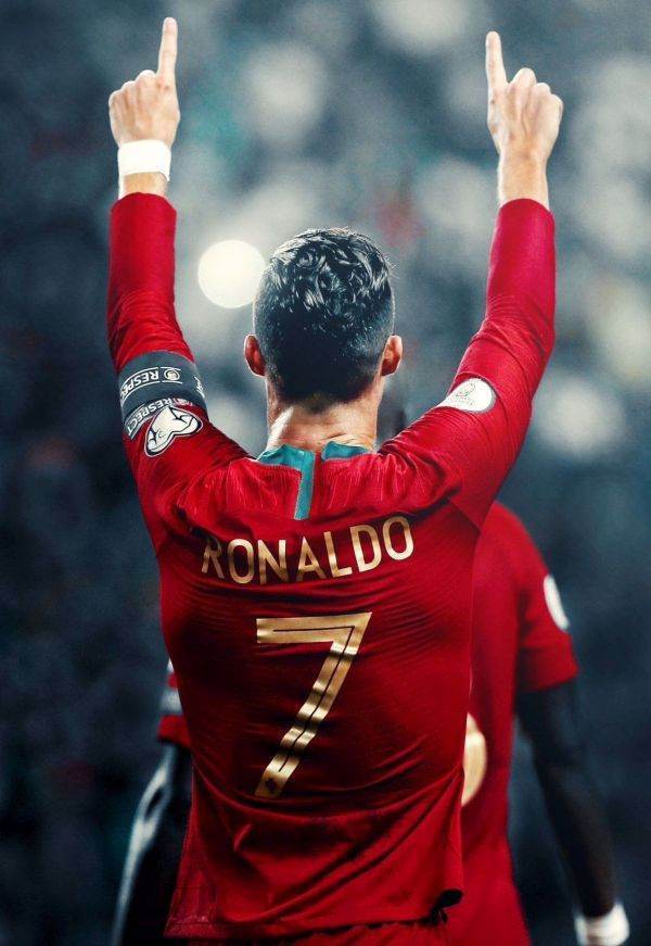 Ronaldo nu intenţionează să se retragă de la naţionala Portugaliei