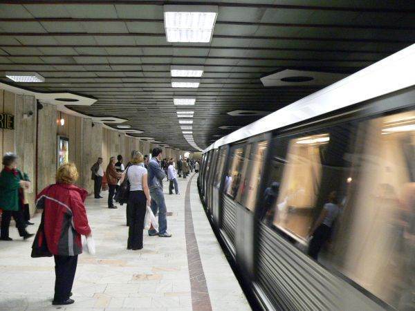 Metrorex anunţă programul în perioada sărbătorilor de iarnă