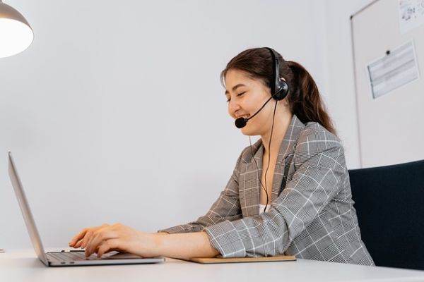 ABN Systems: Piaţa echipamentelor pentru call centers din România poate creşte cu 15% în 2023