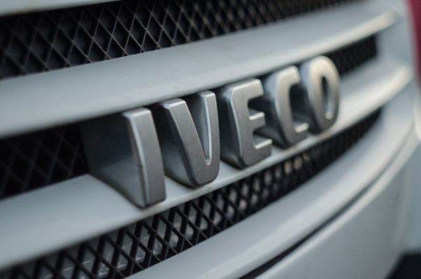 IVECO România inaugurează East Truck Center, investiţie de 1,5 milioane de euro