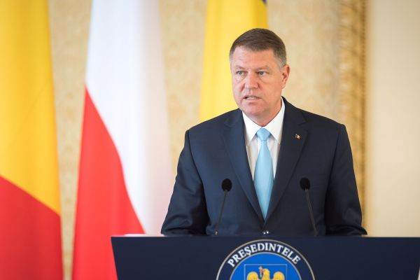 Sindicatele solicită preşedintelui Iohannis să nu promulge legea guvernanţei corporative în companiile publice