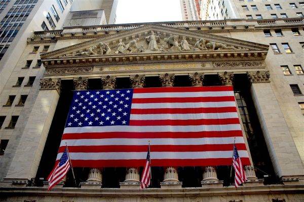 Bursa americană are o creştere consistentă în primul semestru 