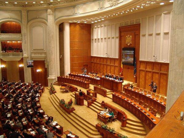 UDMR, nedorită în viitorul Parlament de coaliţia PSD-PNL