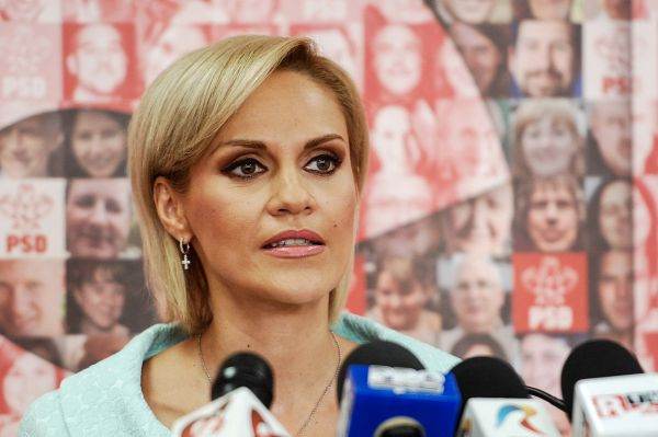 Consilierul ministrului Familiei, Tineretului şi Egalităţii de Şanse, Ligia Gheorghe a cerut suspendarea contractului