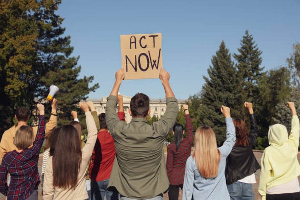 Angajaţii din sistemul fiscal anunţă continuarea protestelor la nivel naţional