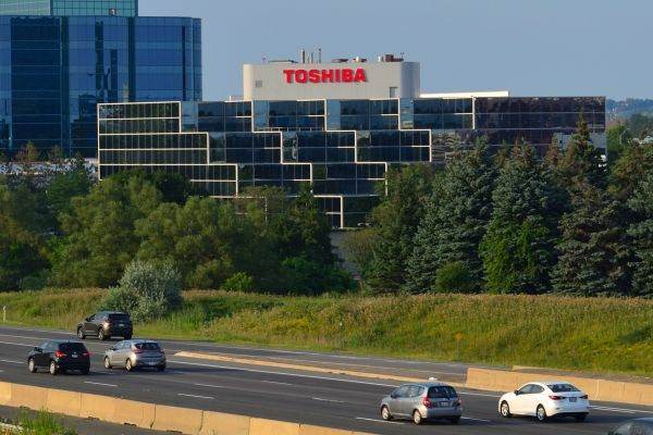 Toshiba a anunţat că o ofertă de preluare de 14 miliarde de dolari din partea fondului JIP a avut succes